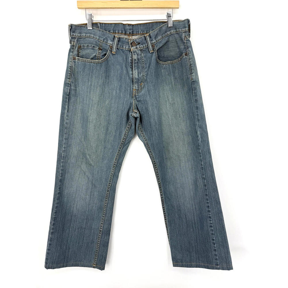 SOLD Levi's 559 Men's 32X30 Relaxed Straight Medium Wash